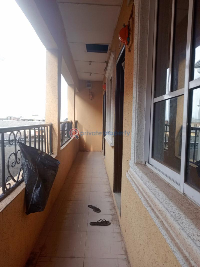 1 bedroom Self Contain For Rent Off Bucknor Isolo Lagos - 4