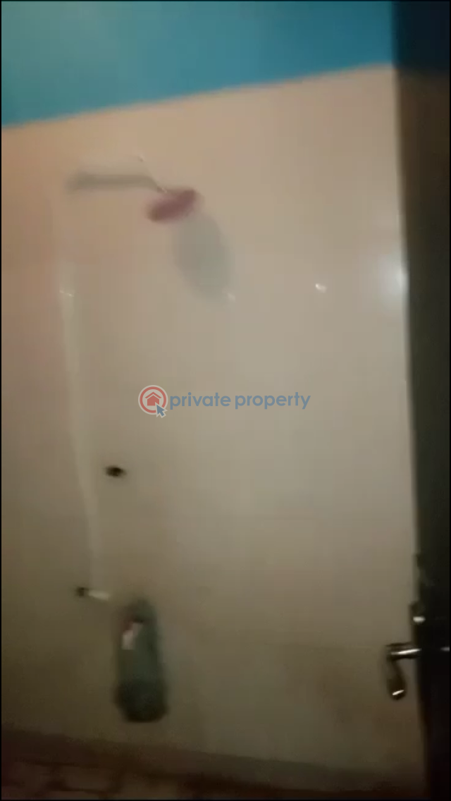 Self Contain For Rent Near Ijesha Express Off Adesina Road Ijesha Surulere Lagos - 0