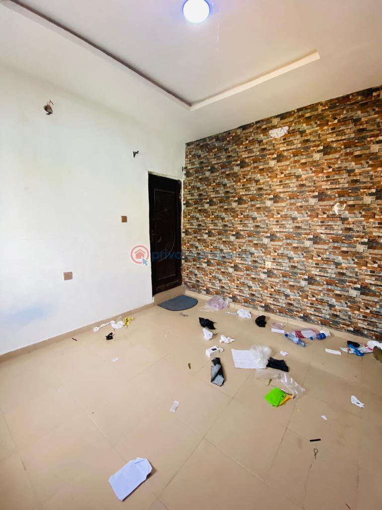 Self Contain For Rent Akoka Yaba Lagos - 1