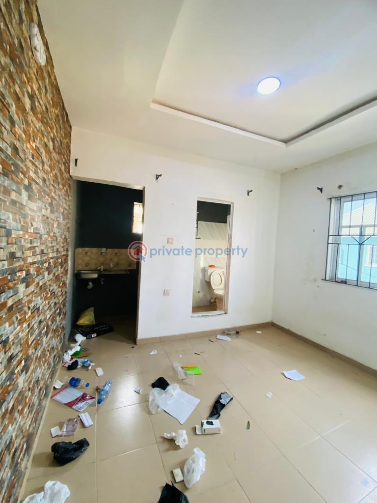 Self Contain For Rent Akoka Yaba Lagos - 3