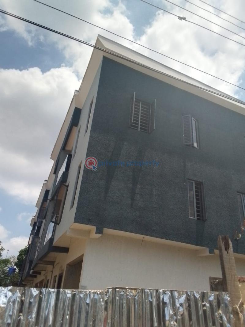 For sale 5 bedroom House Off Shonibare Estate Maryland Ikeja Lagos