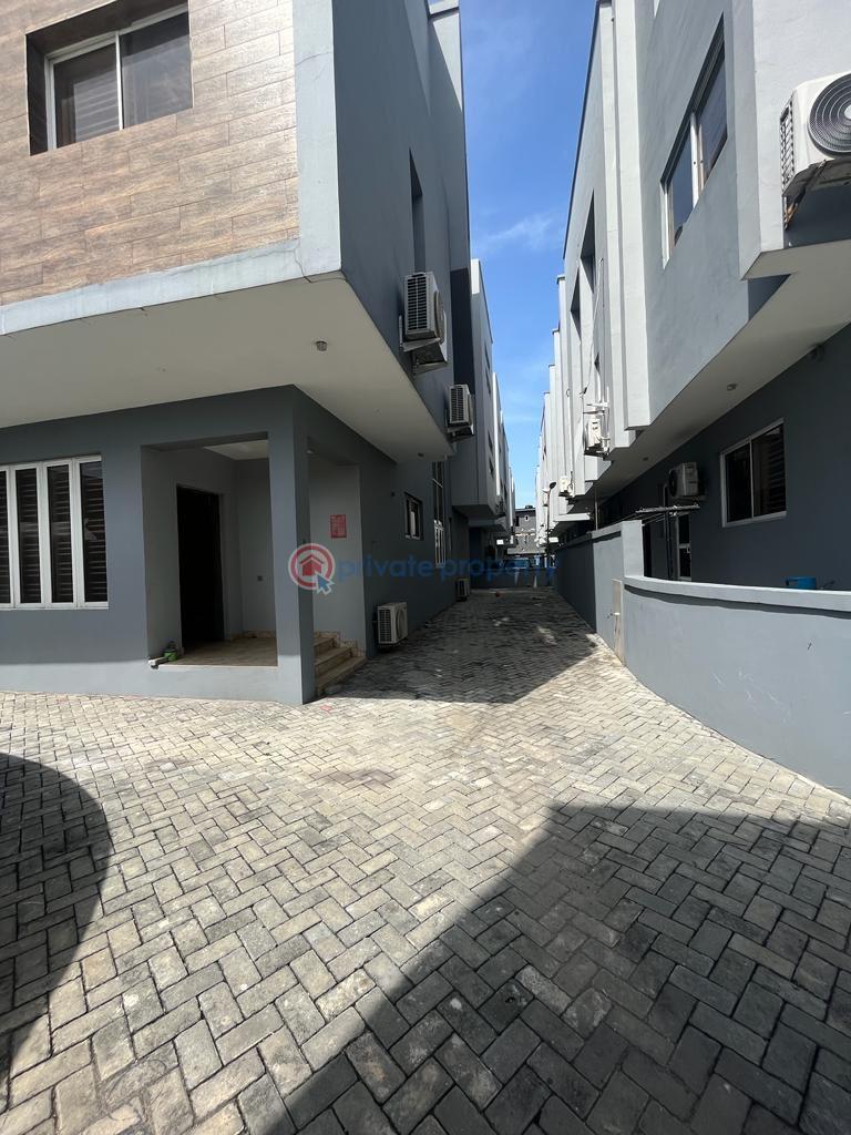 5 bedroom House For Rent Lekki Lagos - 2