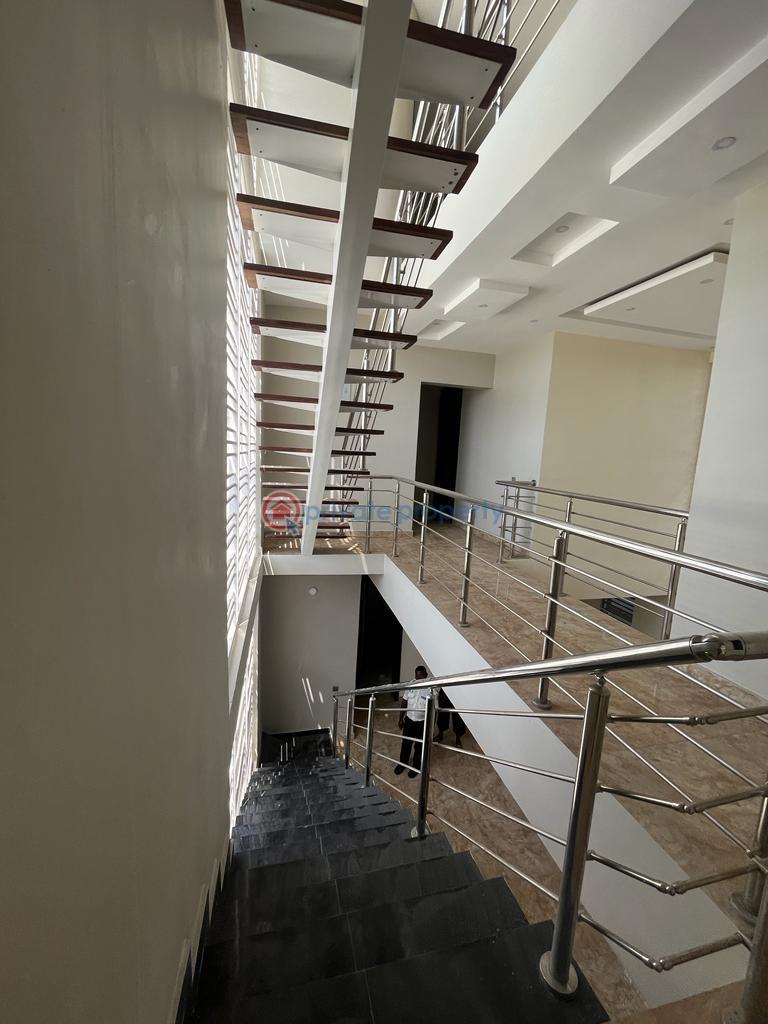 5 bedroom House For Rent Lekki Lagos - 15