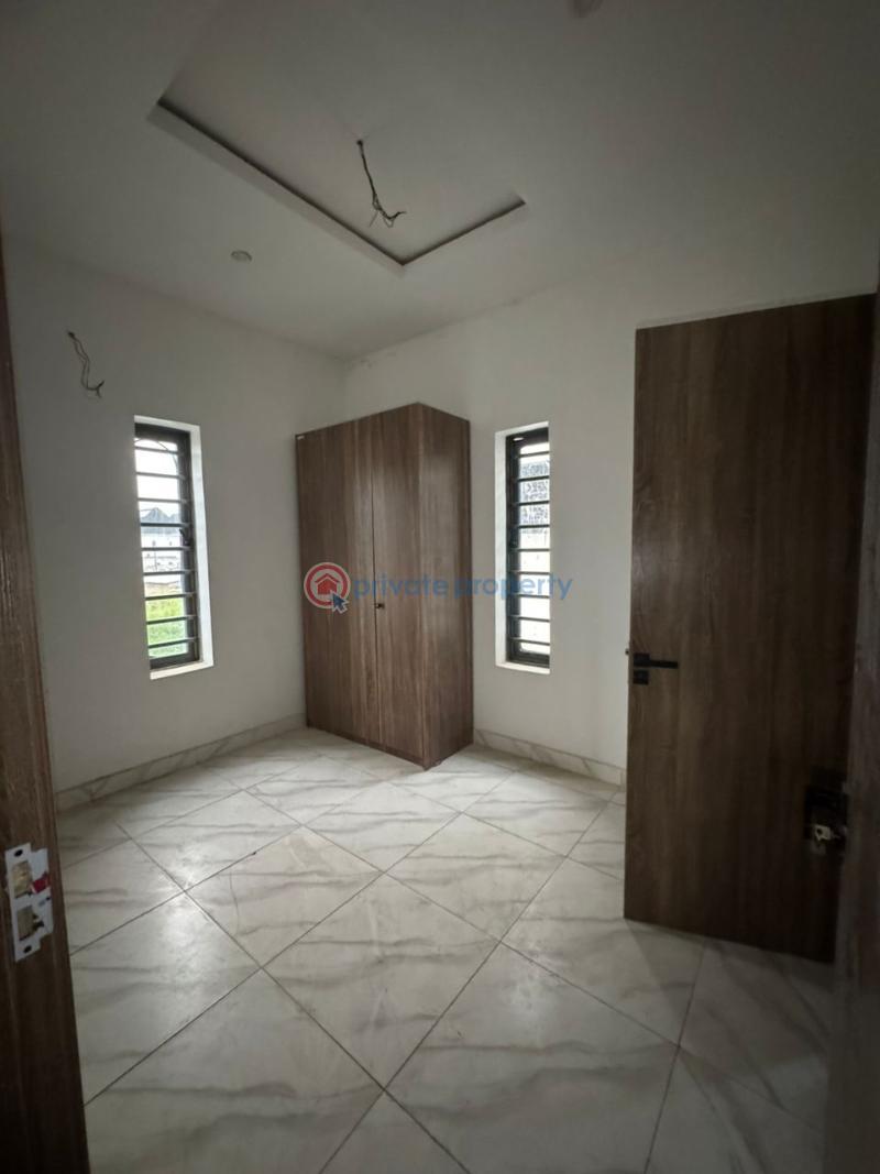 1 bedroom Self Contain For Rent Vinjoe Court In Ocean Harbor Estate Orchid Road Lekki Phase 2 Lagos - 2