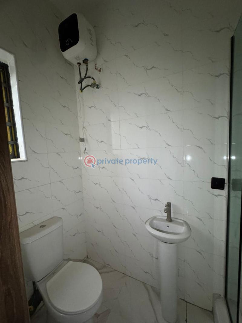 1 bedroom Self Contain For Rent Vinjoe Court In Ocean Harbor Estate Orchid Road Lekki Phase 2 Lagos - 5