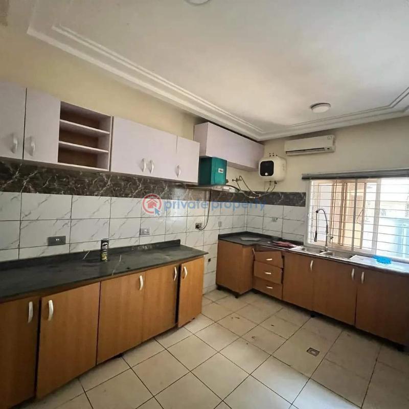 4 bedroom House For Rent Abuja Phase 2  - 9
