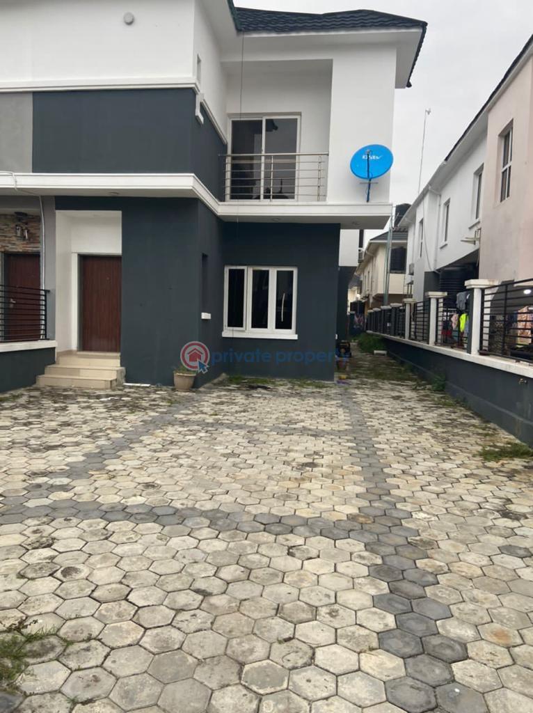 For rent 1 bedroom Flat & Apartment Ocean Bay Estate Orchid Road Lekki
