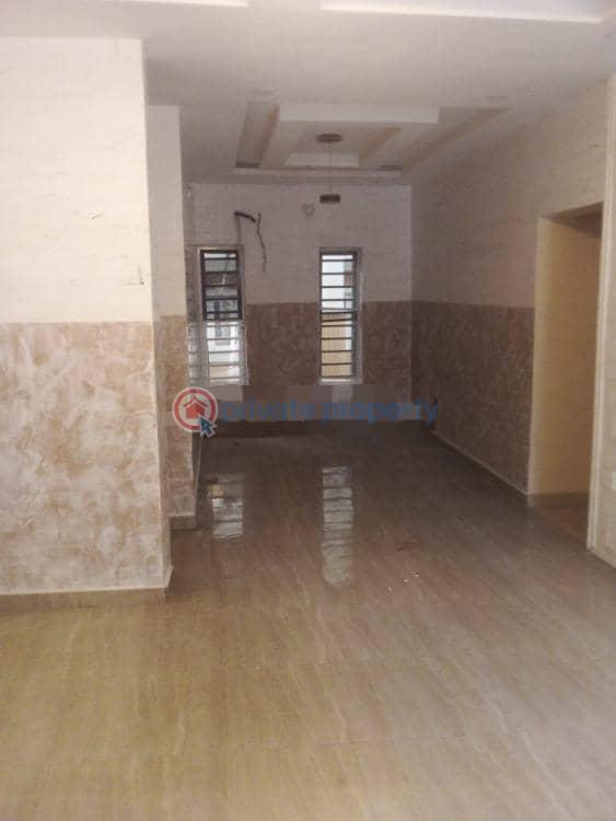 2 bedroom Block Of Flats For Rent Thomas Estate Ajah Lagos - 1