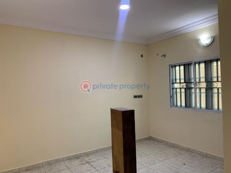 3 bedroom Flat & Apartment For Rent Akins Addo Road Ajah Lagos - 2