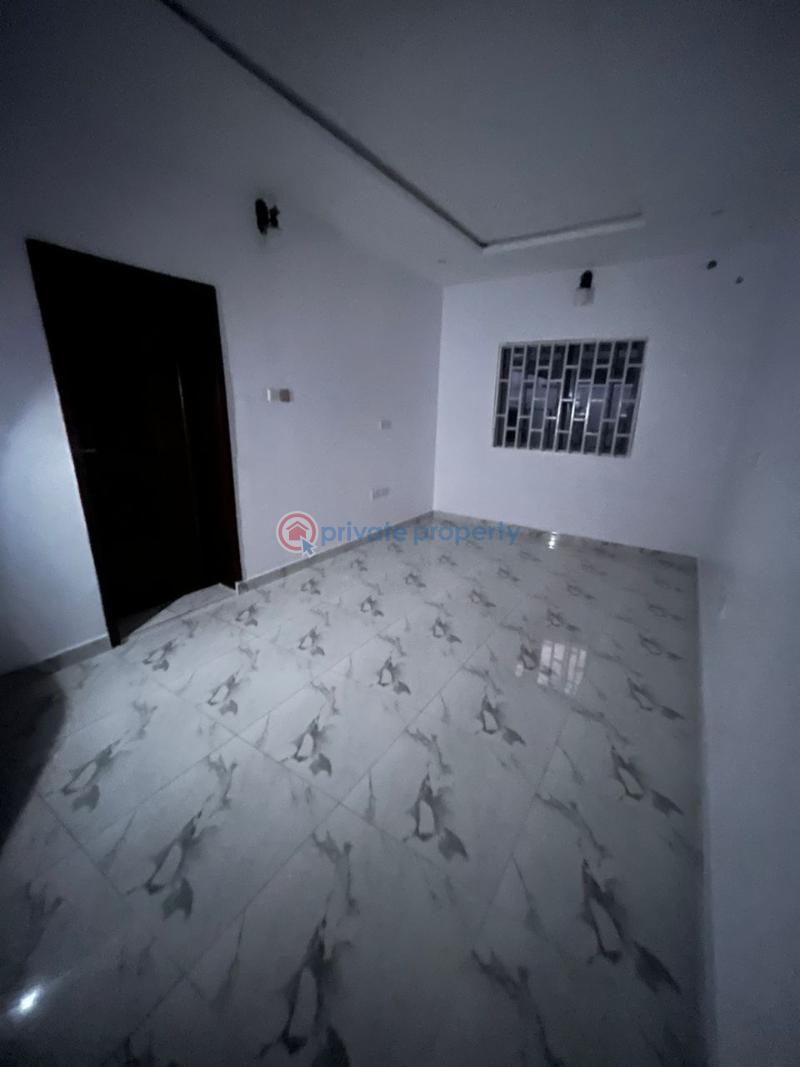 Sharp 2bedroom flat - 3 House For Rent Thomas Estate Ajah Lagos - 3