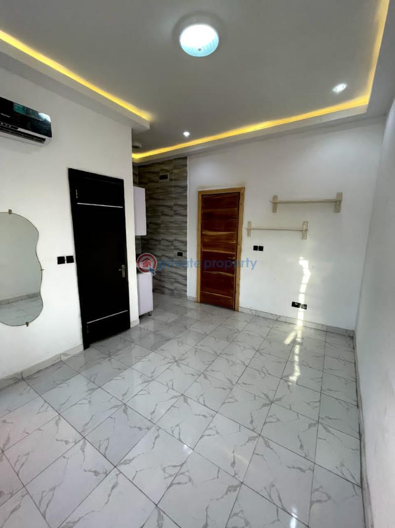 Flat & Apartment For Rent Alpha Beach Road, Lekki Lagos - 5