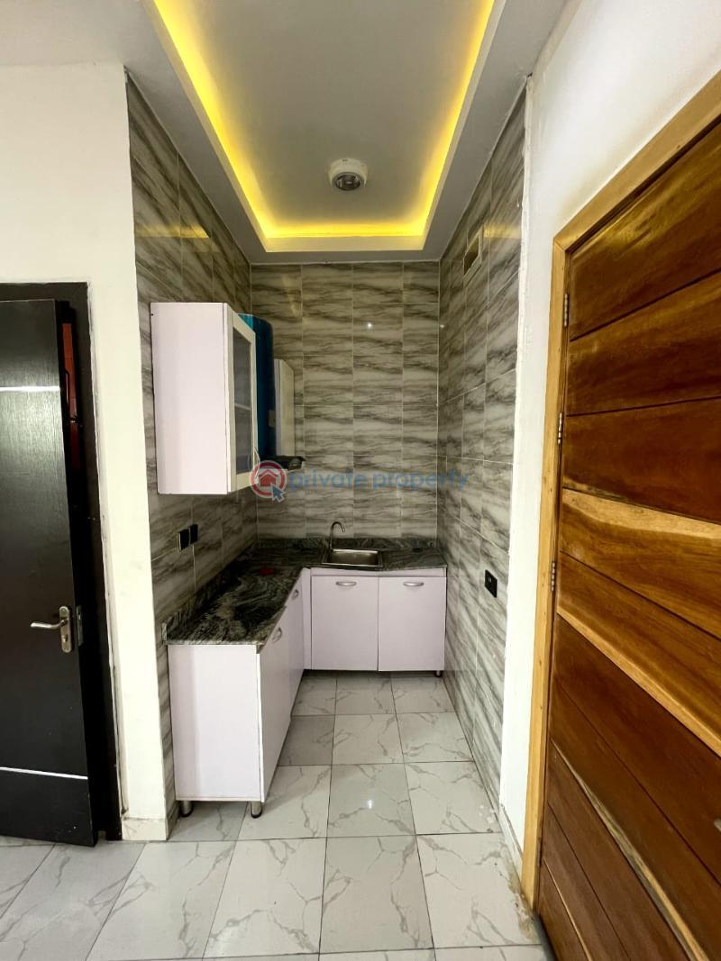 Flat & Apartment For Rent Alpha Beach Road, Lekki Lagos - 3