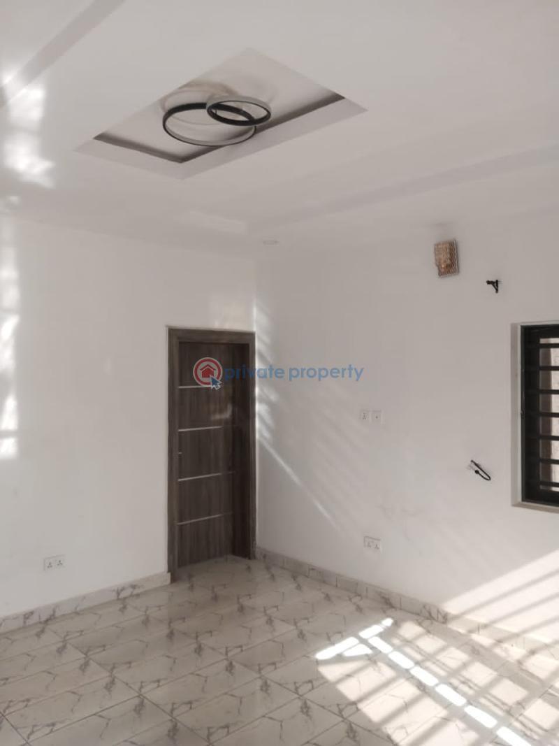 For rent: 2 bedroom Flat & Apartment Lekki Scheme 2 Ajah Lagos (PID