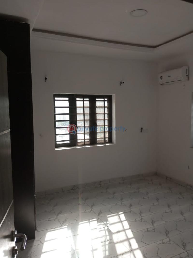 For rent: 2 bedroom Flat & Apartment Lekki Scheme 2 Ajah Lagos (PID