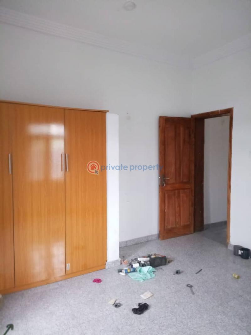 For rent 2 bedroom House Unilag Estate, Just Before Ologunfe Bus Stop