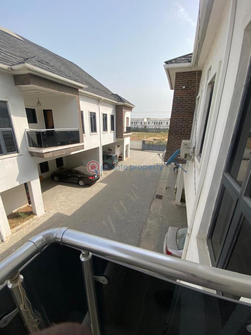 1 bedroom Shared Apartment For Rent Royal Pine Estate, Orchid Road Lekki, Lagos, Nigeria. Gate I Along Lekki Expressway Lagos - 3