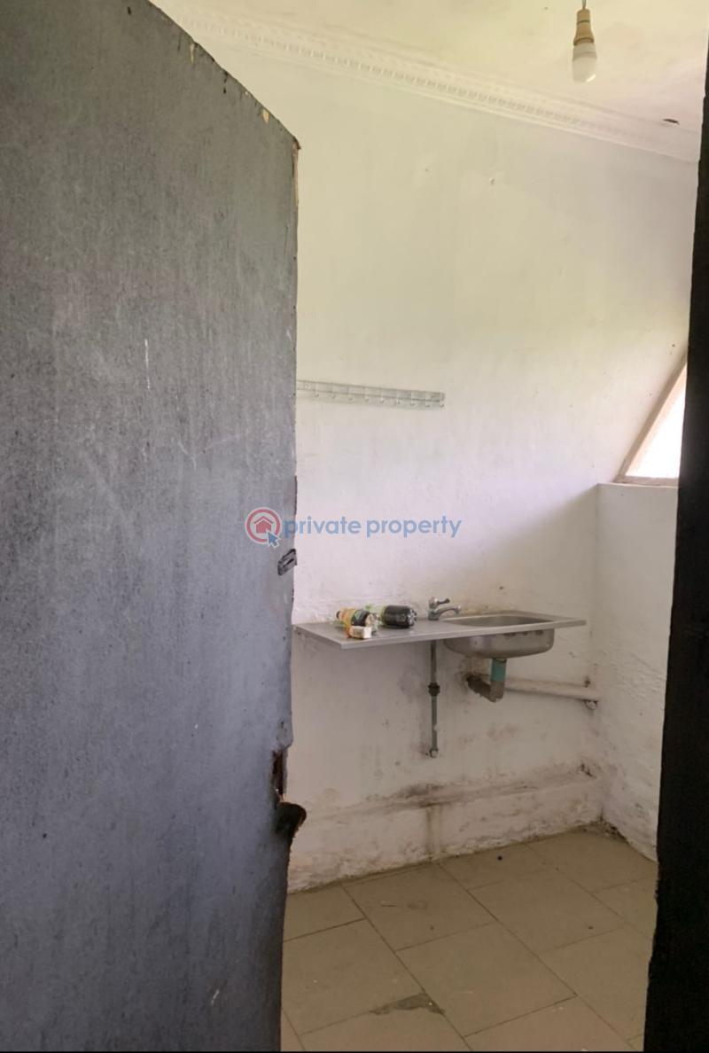 Self Contain For Rent Off Secretariat/awolowo Road Bodija Ibadan Oyo - 4