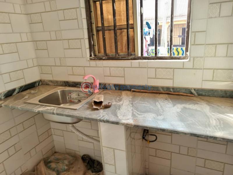 For rent 1 bedroom Self Contain Chika Axis Lugbe Abuja Phase 4 (PID 2PAGBV) Private Property