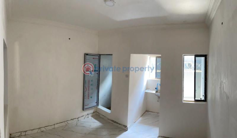 1 bedroom Flat & Apartment For Rent Shomolu Lagos - 2