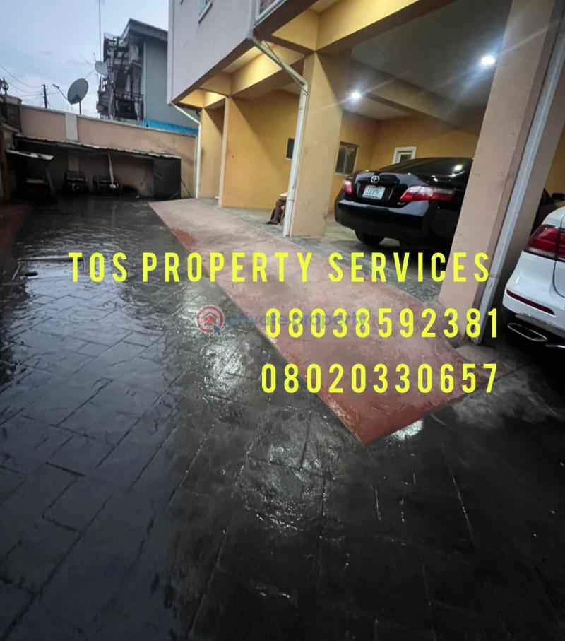 3 bedroom Flat & Apartment For Rent Yaba ,lagos. Yaba Lagos