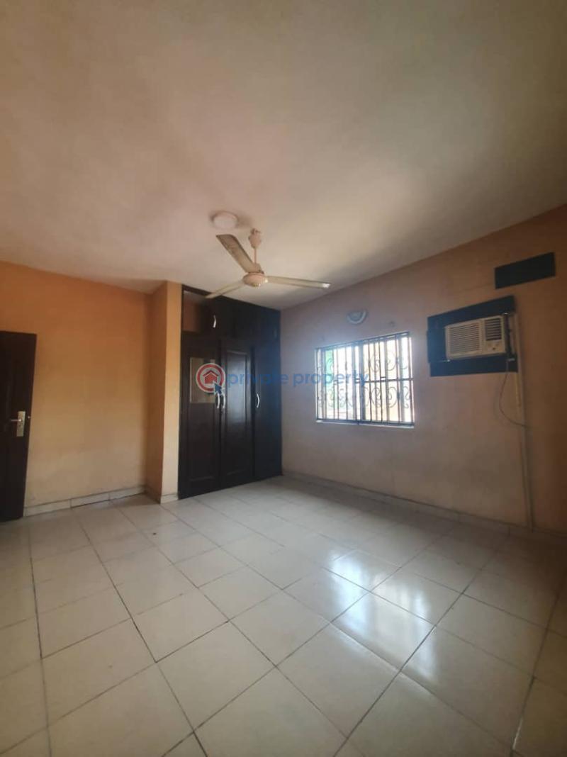 3 bedroom Flat & Apartment For Rent Yaba Lagos - 13