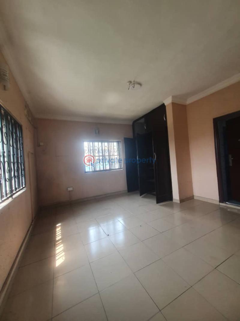 3 bedroom Flat & Apartment For Rent Yaba Lagos - 8