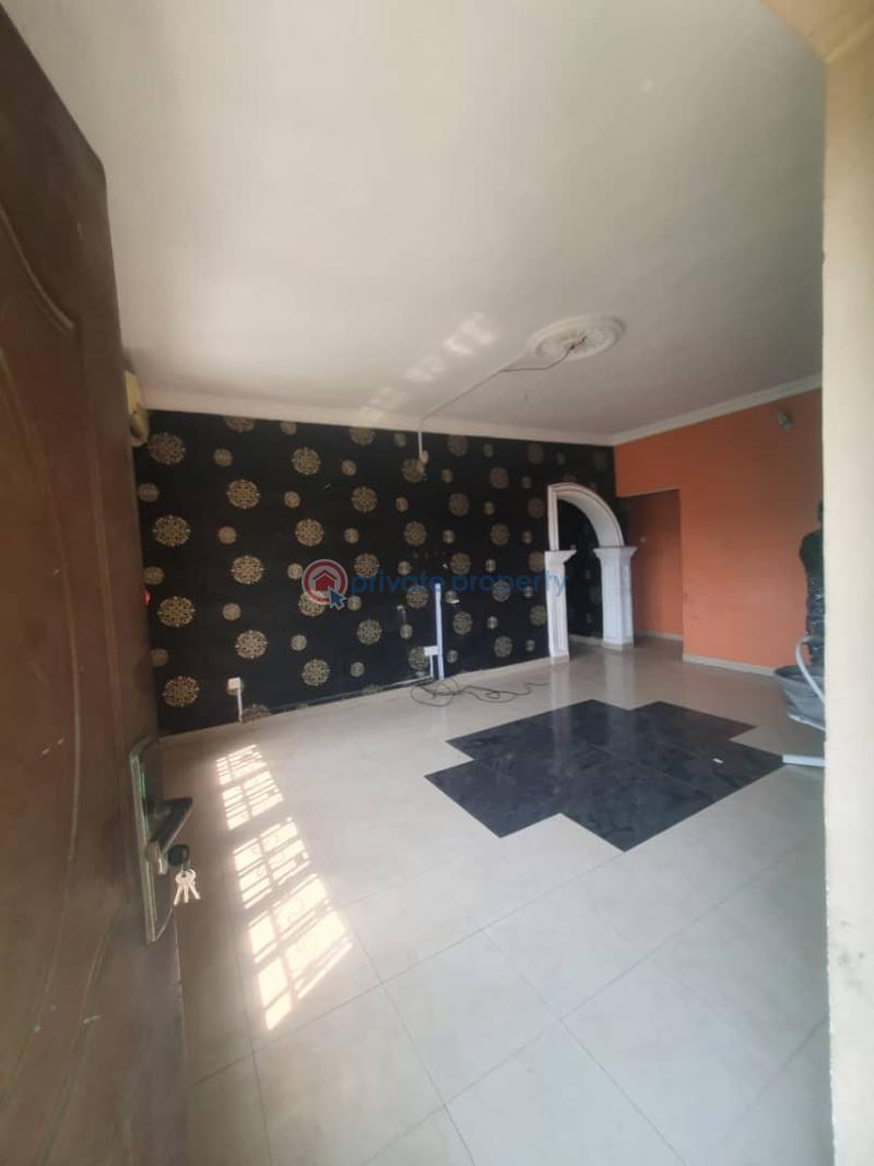 3 bedroom Flat & Apartment For Rent Yaba Lagos - 1
