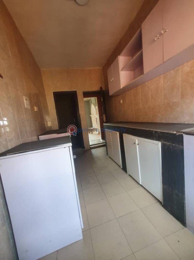 3 bedroom Flat & Apartment For Rent Yaba Lagos - 11