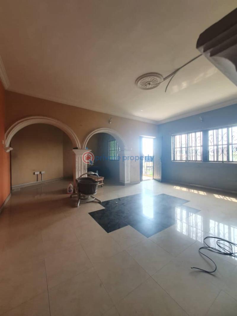 3 bedroom Flat & Apartment For Rent Yaba Lagos - 2
