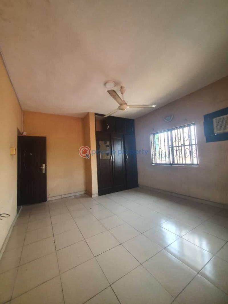 3 bedroom Flat & Apartment For Rent Yaba Lagos - 6