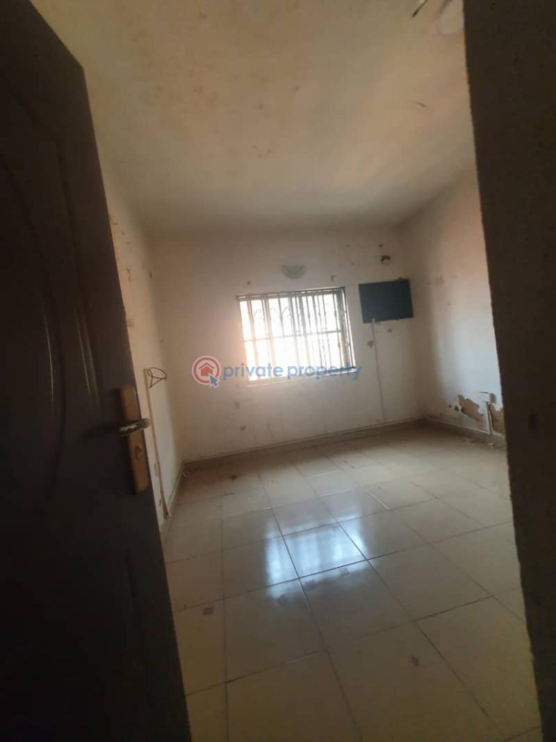 3 bedroom Flat & Apartment For Rent Yaba Lagos - 15
