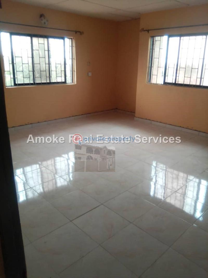 3 bedroom Flat & Apartment For Rent Ogun area  - 0