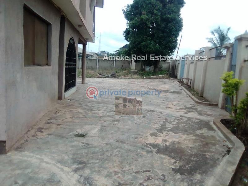 3 bedroom Flat & Apartment For Rent Ogun area  - 4