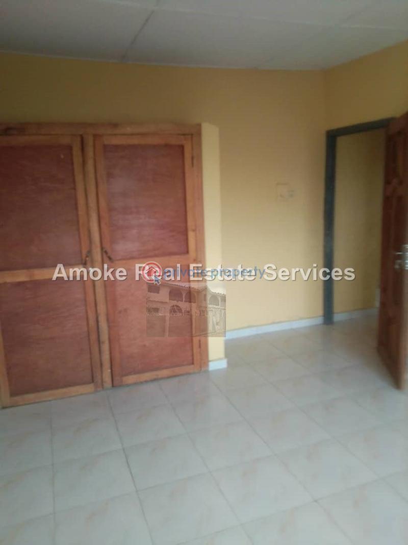 3 bedroom Flat & Apartment For Rent Ogun area  - 1