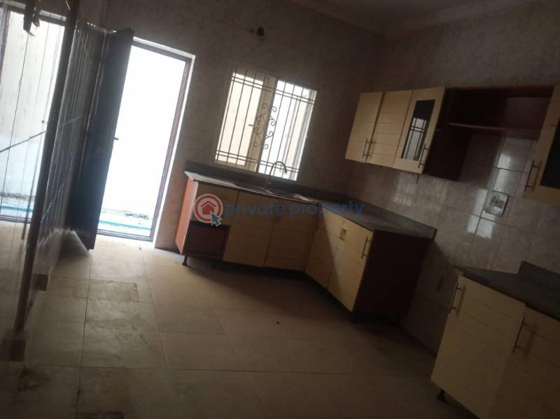 3 bedroom Terraced Duplex For Rent Estate Oniru Victoria Island Lagos - 4