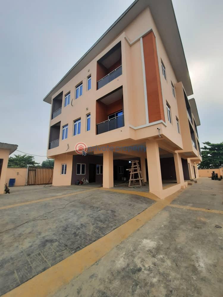 3 bedroom Flat & Apartment For Sale Mende Maryland Lagos - 0