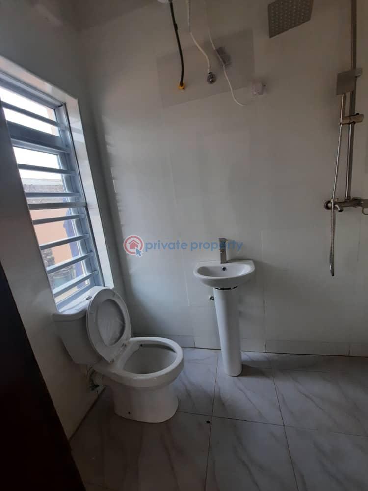 3 bedroom Flat & Apartment For Sale Mende Maryland Lagos - 2