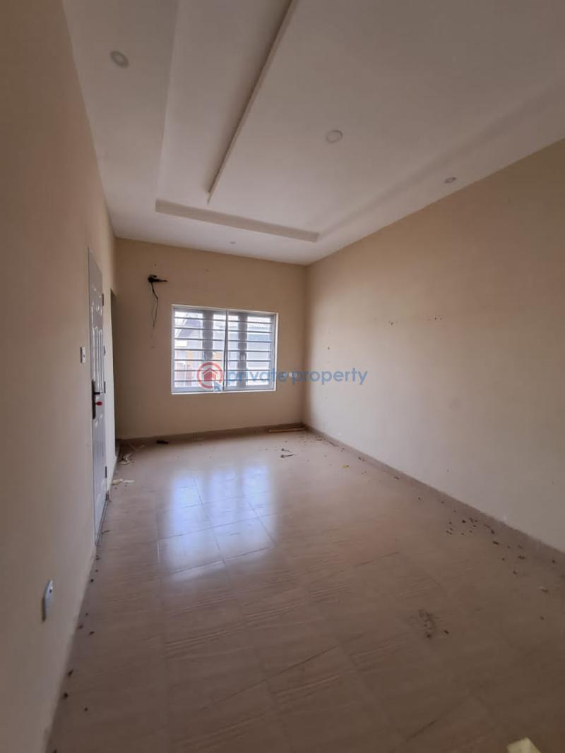 For rent 3 bedroom House Off Coker Road Ilupeju Ilupeju Industrial