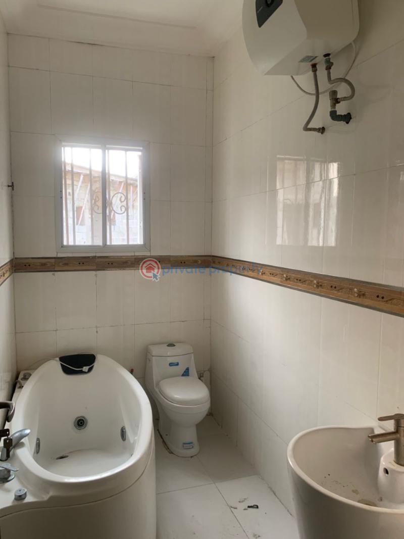 4 bedroom Detached Duplex For Rent Along Lekki Expressway Lagos - 9