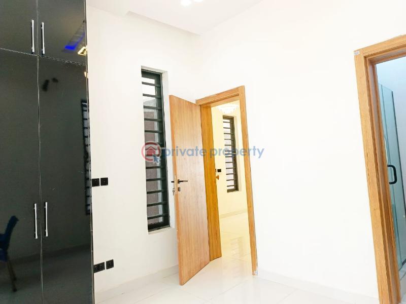 Spacious 5 bedroom fully detached duplex +bq - 5 5 bedroom Detached Duplex For Sale Ajah Lekki , Lagos Lekki Gardens Estate Ajah Lagos - 5