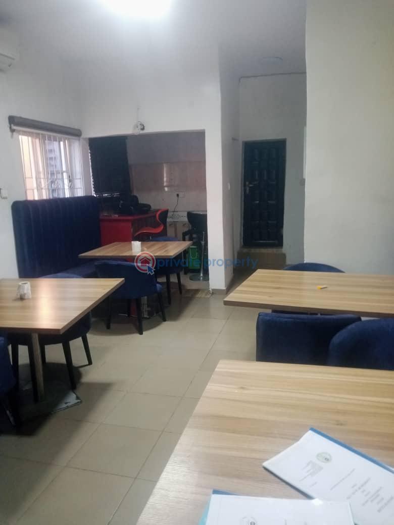 2 bedroom Shop For Rent Surulere Lagos - 2