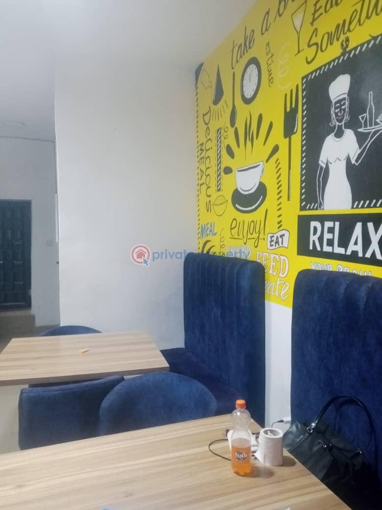 2 bedroom Shop For Rent Surulere Lagos - 3