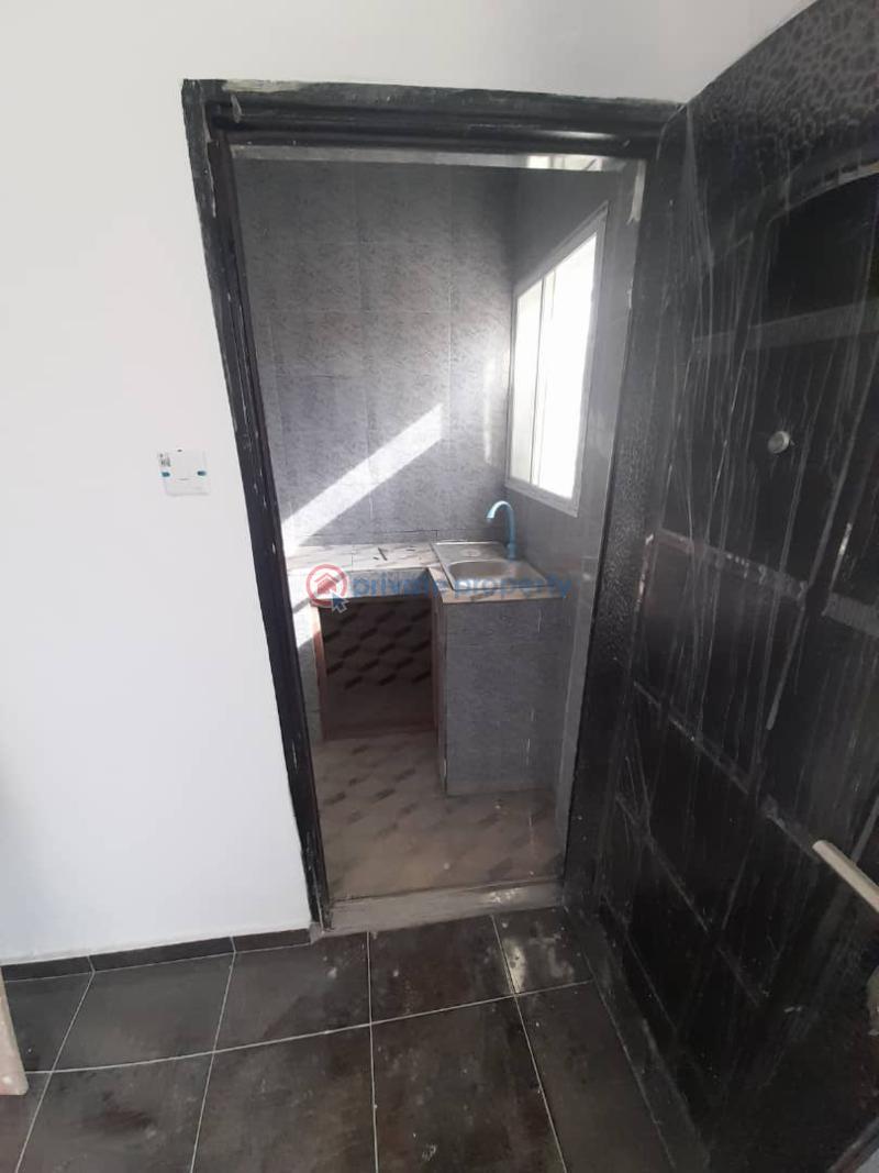 1 bedroom Flat & Apartment For Rent Aiyetuje Bustop 15 Minutes After Lakowe Golf Bustop Ajah Lagos - 7