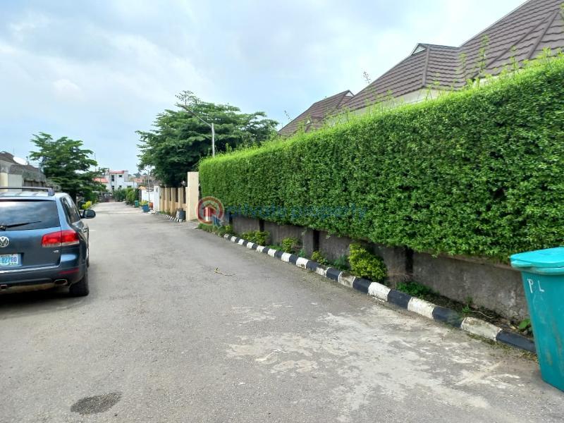 3 bedroom House For Sale Airport Road Lugbe Abuja Phase 4 (PID 9PABFJ