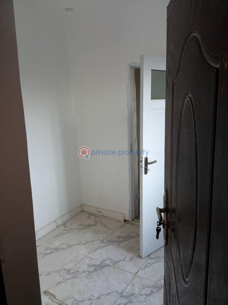 3 bedroom Flat & Apartment For Sale Adekunle Yaba Lagos - 7