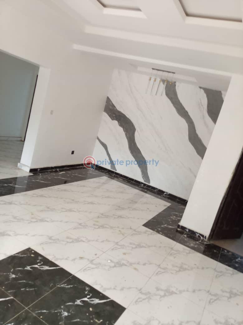 3 bedroom Flat & Apartment For Sale Adekunle Yaba Lagos - 8