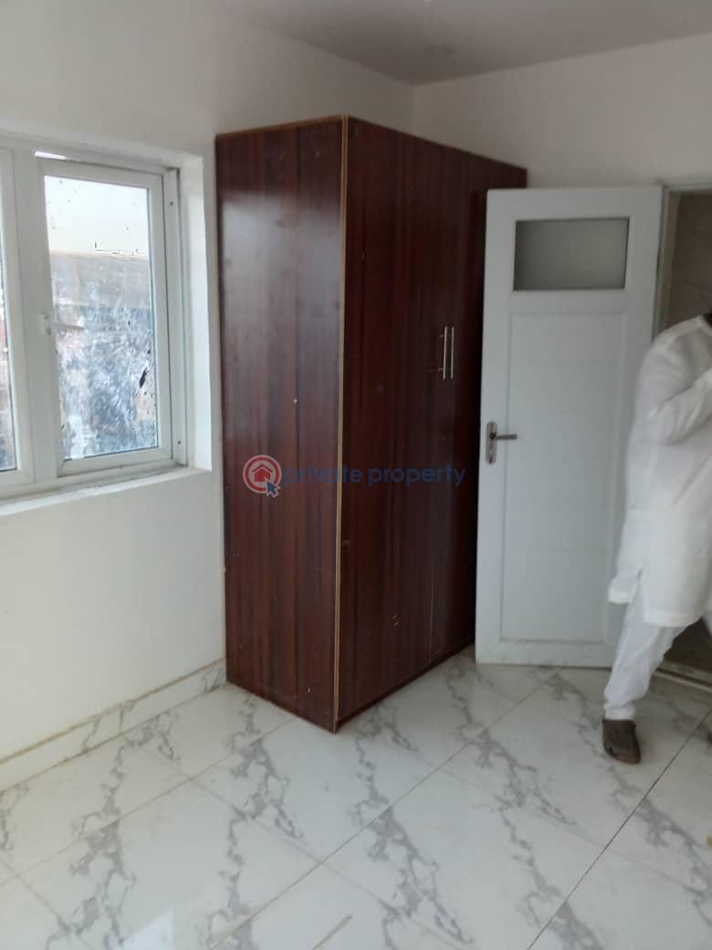 3 bedroom Flat & Apartment For Sale Adekunle Yaba Lagos - 1