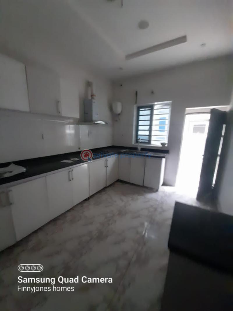 1 bedroom Flat & Apartment For Rent Royal View Estate Ikota Lekki Lagos - 3