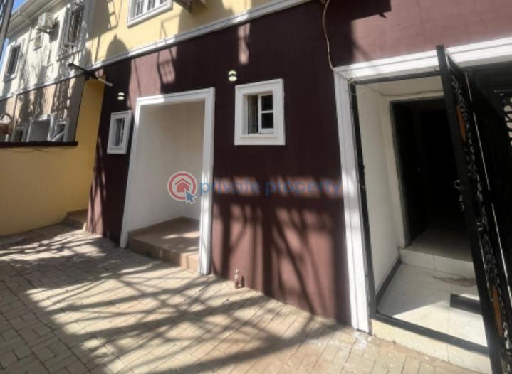 1 bedroom Flat & Apartment For Rent Back Of Anioma Market Off Okpanam Road Asaba Delta