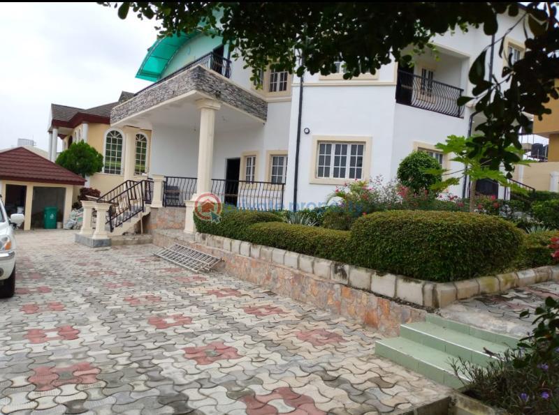 4 bedroom House Short let Ikolaba Gra Ibadan Oyo - 0